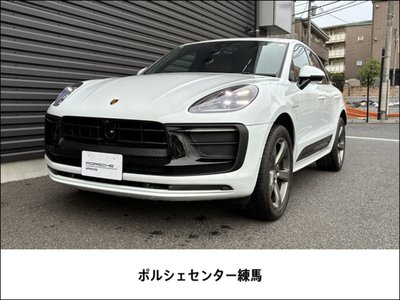 PORSCHE MACAN - 1