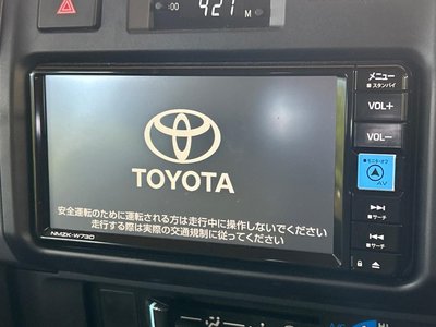 TOYOTA LAND CRUISER 70 - 4