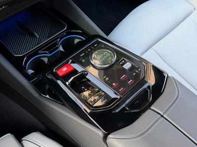 2025 BMW M5 — миниатюра 15