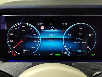 MERCEDES-BENZ CLS - 8