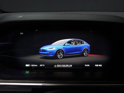2023 Tesla MODEL X — миниатюра 32