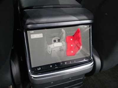 2023 Tesla MODEL X — миниатюра 25