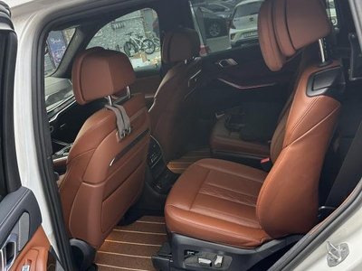 2025 BMW X7 照片 7