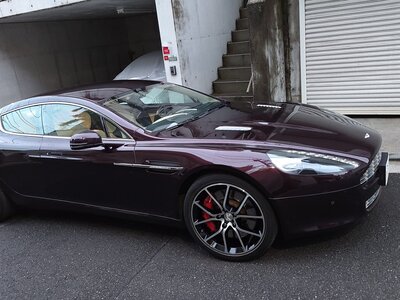 ASTON MARTIN RAPIDE