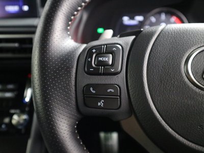 2021 Lexus IS — миниатюра 36