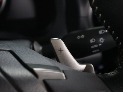 2021 Lexus IS — миниатюра 39