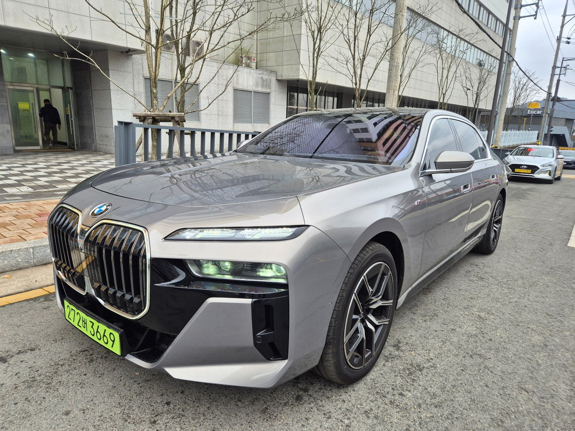 BMW 7 SERIES - View 1