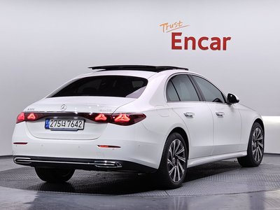 MERCEDES-BENZ E-CLASS - 3