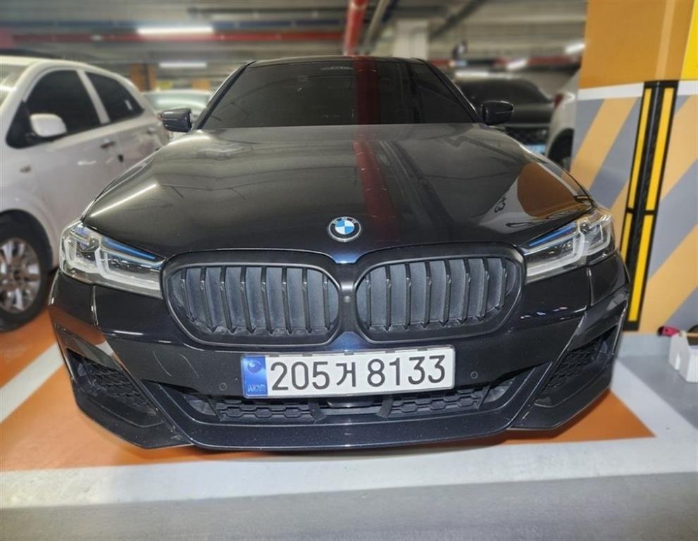 BMW 5 SERIES - View 1