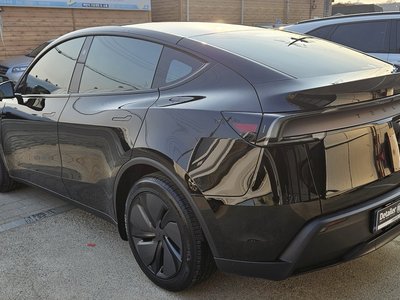 TESLA MODEL Y - 2