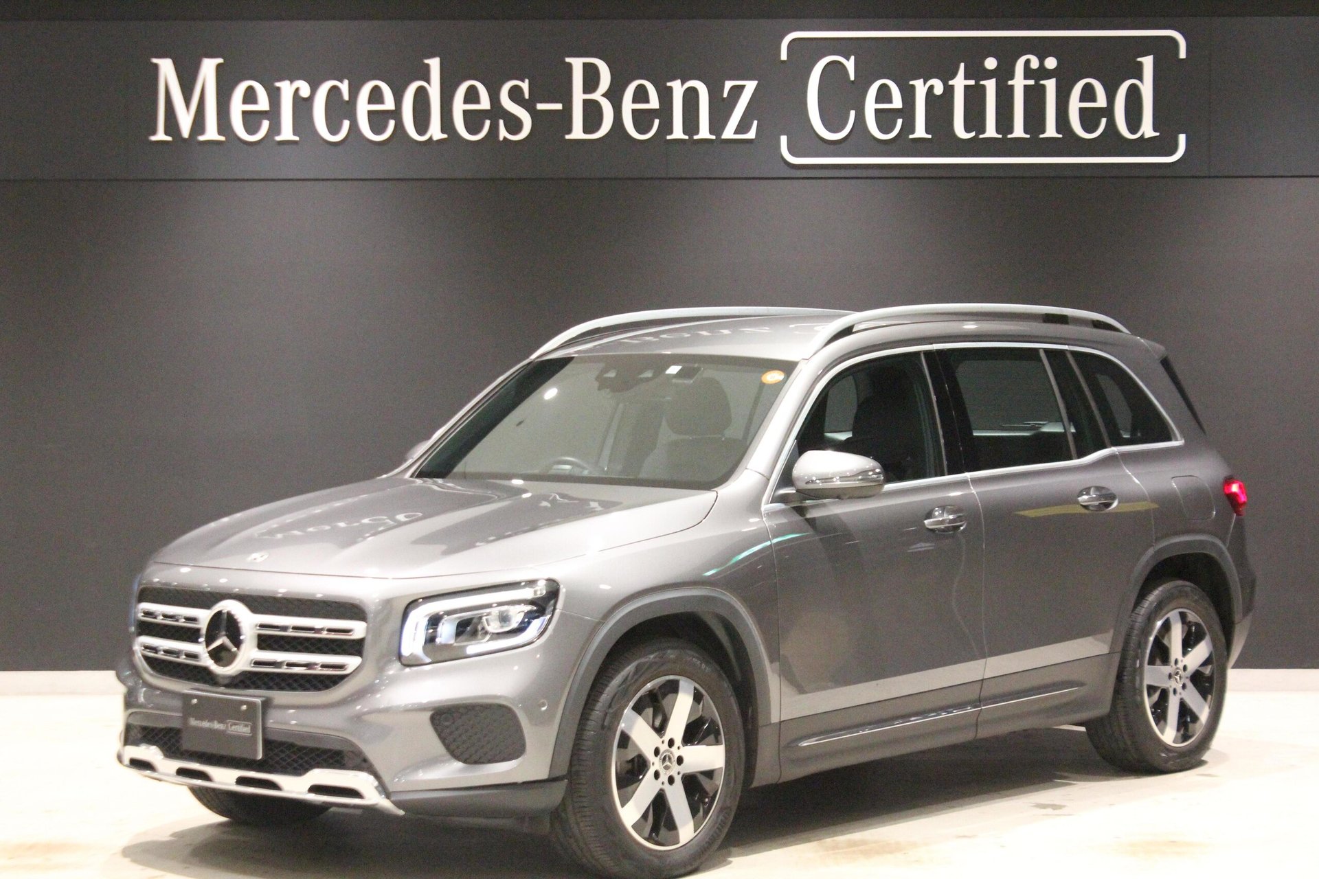 MERCEDES-BENZ GLB - View 1