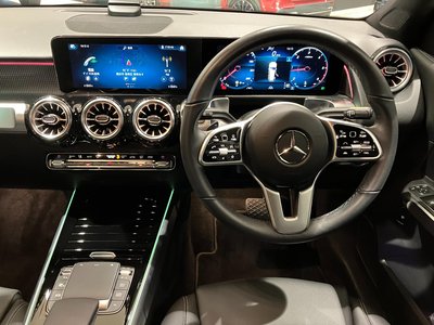 MERCEDES-BENZ GLB - 9