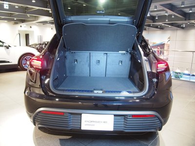 صورة مصغرة 56 لـ 2025 Porsche MACAN