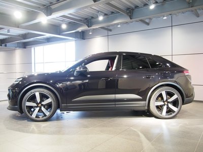 2025 Porsche MACAN 照片 3