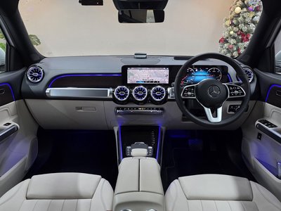 MERCEDES-BENZ GLB - 8