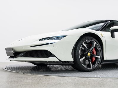 صورة مصغرة 21 لـ 2021 Ferrari SF90 STRADALE