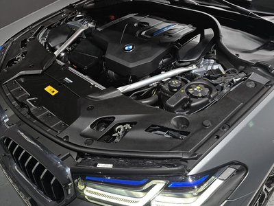 صورة 7 لـ 2023 BMW 5 SERIES