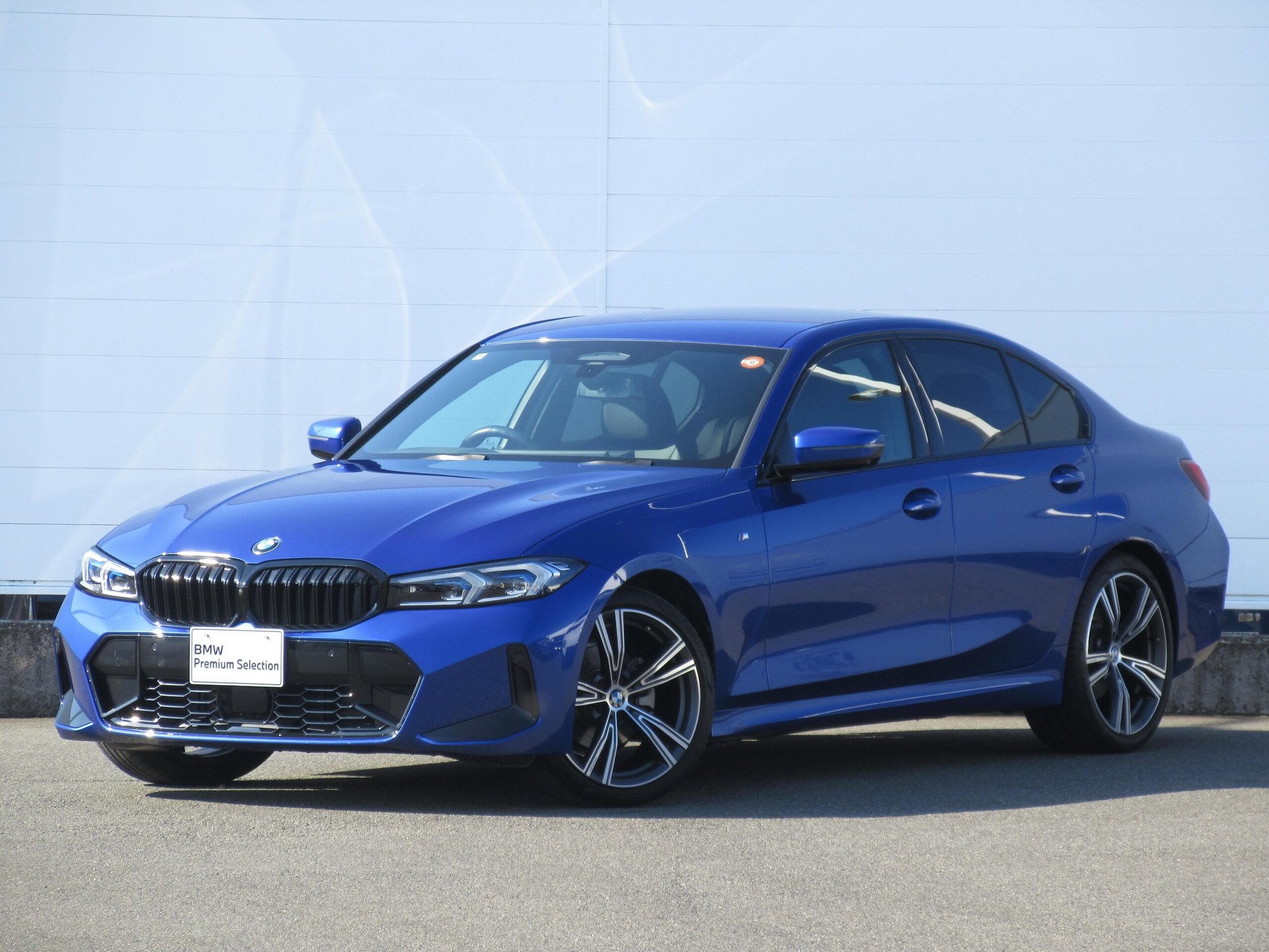 BMW 3 SERIES - View 1