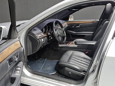 MERCEDES-BENZ E-CLASS - 10