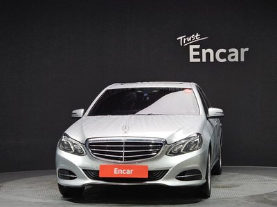 MERCEDES-BENZ E-CLASS - 2