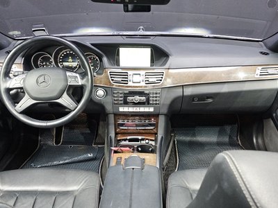 MERCEDES-BENZ E-CLASS - 5