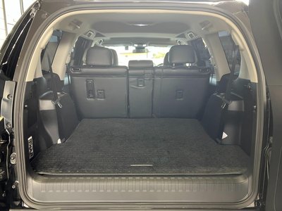 TOYOTA LAND CRUISER PRADO - 10