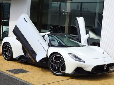 صورة مصغرة 13 لـ 2023 Maserati MC20 CIELO