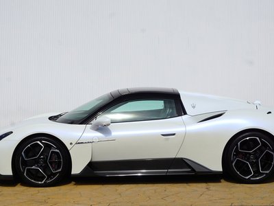 صورة مصغرة 11 لـ 2023 Maserati MC20 CIELO
