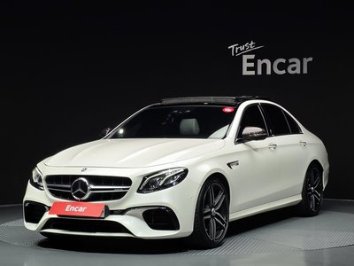 MERCEDES-BENZ E-CLASS - 1