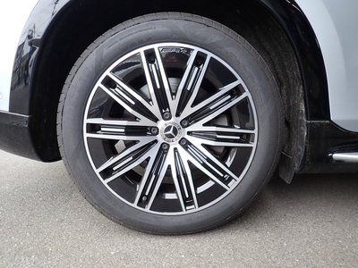 MERCEDES-BENZ EQS - 7