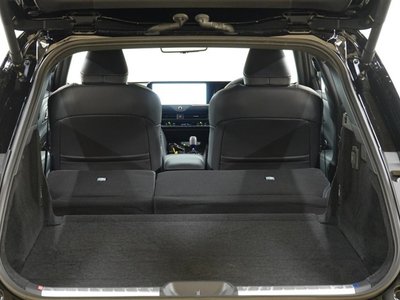 2024 Toyota CROWN SPORT 照片 13