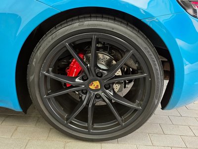 PORSCHE 718 - 8
