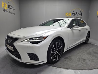 صورة 1 لـ 2022 Lexus LS
