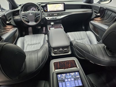 صورة مصغرة 17 لـ 2022 Lexus LS