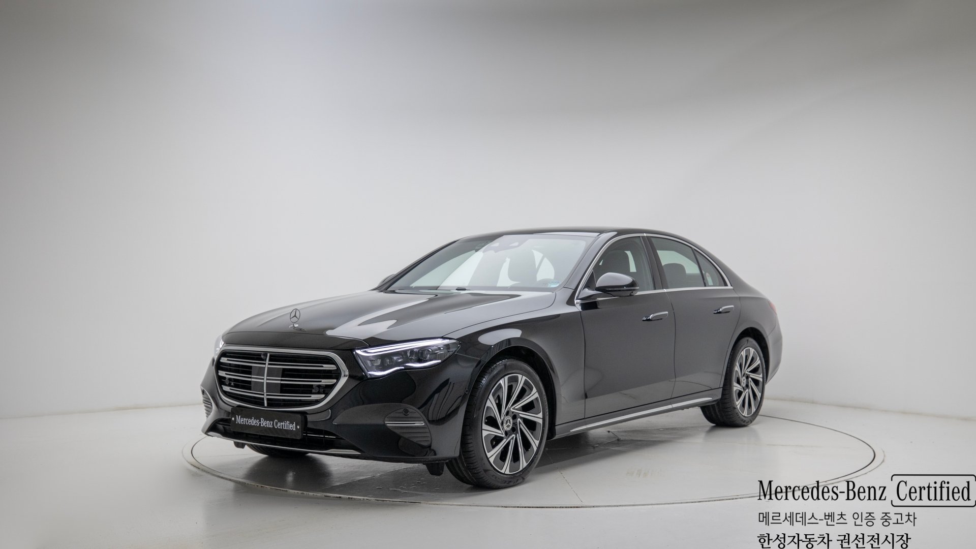 MERCEDES-BENZ E-CLASS - View 1