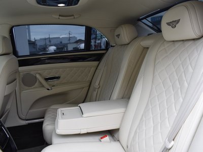 صورة مصغرة 34 لـ 2018 Bentley FLYING SPUR