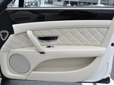 صورة مصغرة 32 لـ 2018 Bentley FLYING SPUR