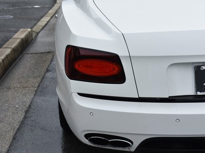 2018 Bentley FLYING SPUR photo 9