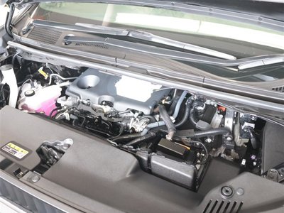 صورة 35 لـ 2025 Toyota ALPHARD