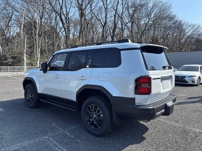 TOYOTA LAND CRUISER - 7