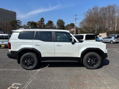 TOYOTA LAND CRUISER - 4