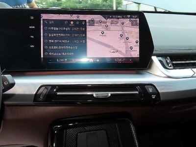 2025 BMW X1 — миниатюра 13