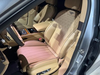 2021 Bentley FLYING SPUR 照片 8