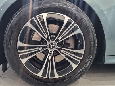 MERCEDES-BENZ E-CLASS - 6