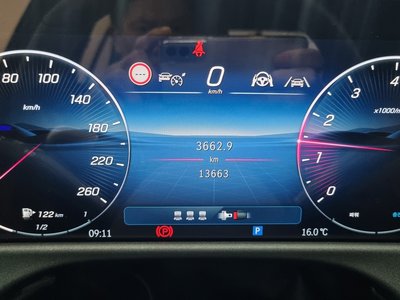 MERCEDES-BENZ E-CLASS - 8