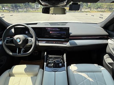 BMW 5 SERIES - 5