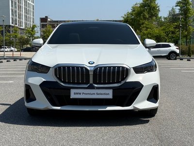 BMW 5 SERIES - 2