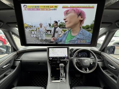2026 Toyota ALPHARD photo 2
