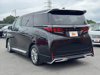 2026 Toyota ALPHARD — миниатюра 13