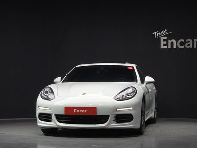 PORSCHE PANAMERA - 2